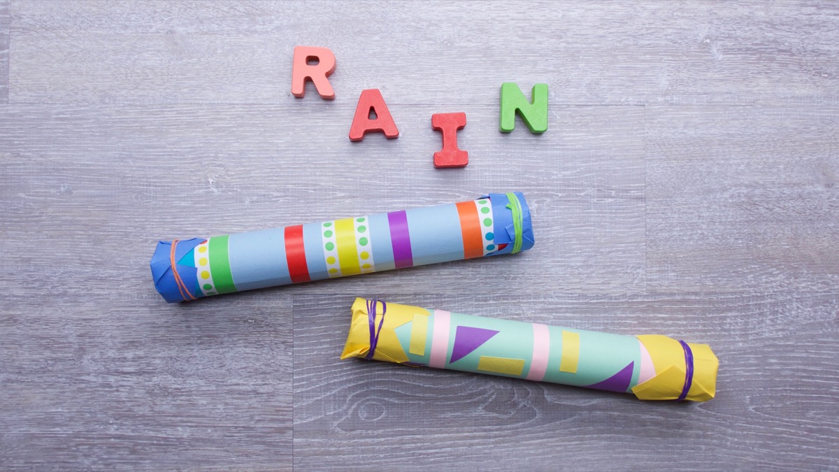 Make a rain stick